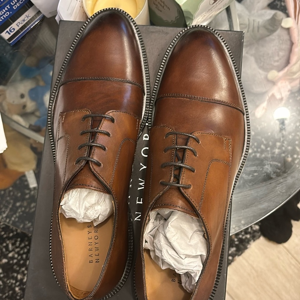 Brand new Barney New York dressing shoe with size 10